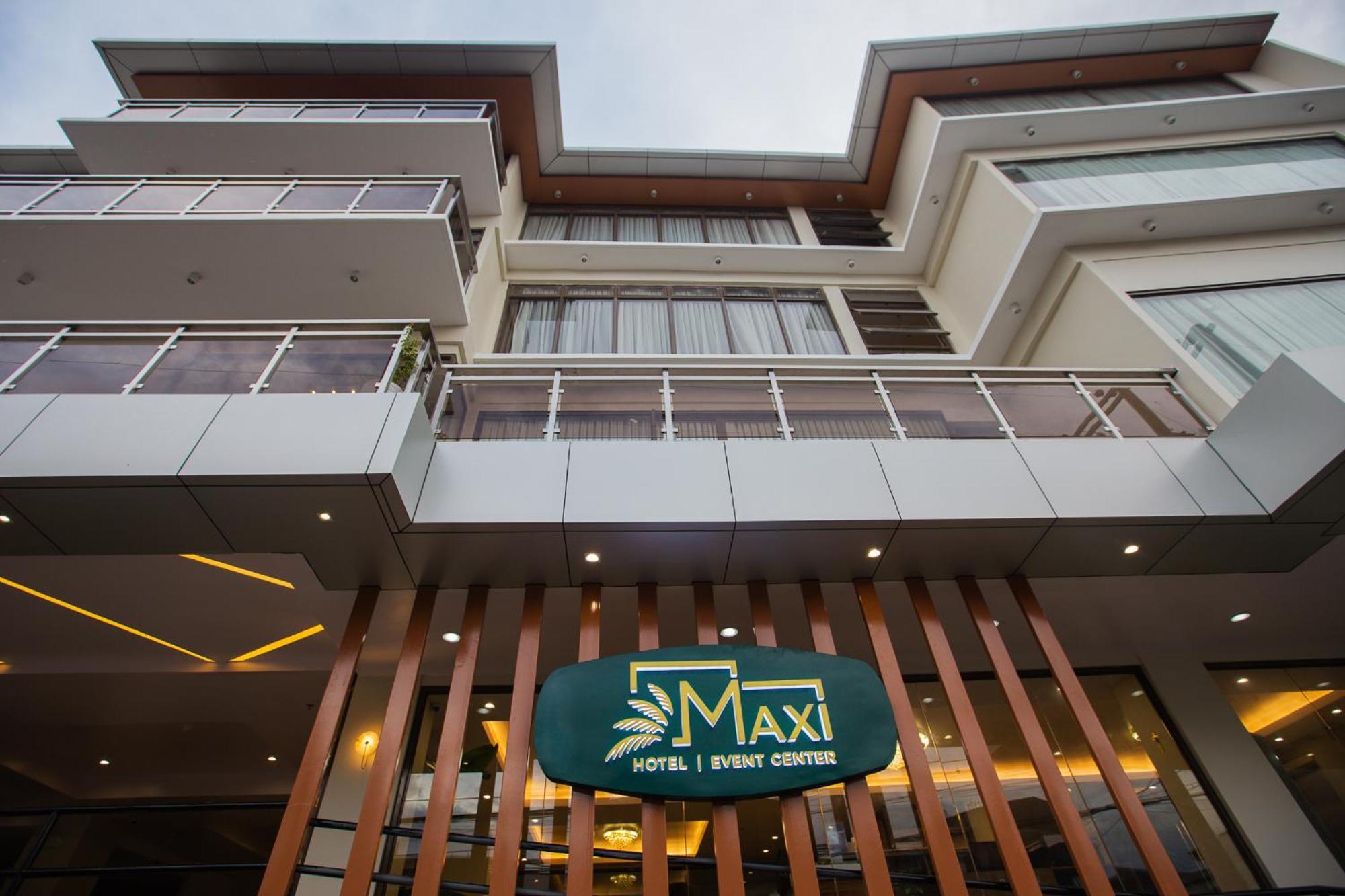 Maxi Hotel And Event Center ตักบีลารัน ซิตี ภายนอก รูปภาพ